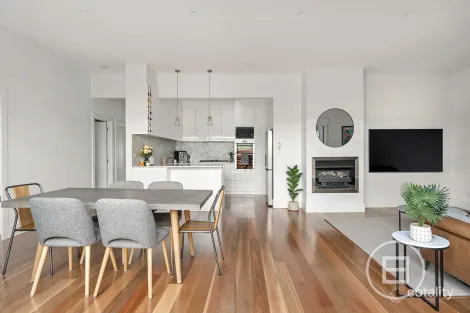 Property photo of 393 Pascoe Vale Road Strathmore VIC 3041