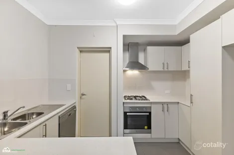 Property photo of 39 Melbourne Loop Hammond Park WA 6164