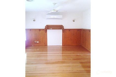 Property photo of 19 Wallowa Crescent Frankston North VIC 3200