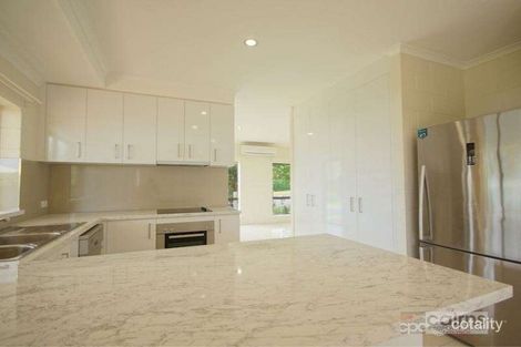 2 Toona Tce, Redlynch, QLD 4870