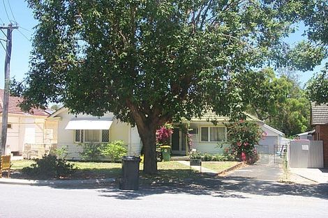 418 Belgravia St, Cloverdale, WA 6105