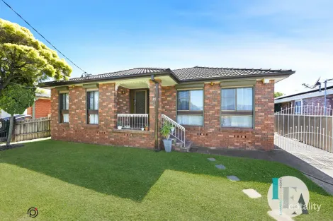 35 Cox Pde, Mount Warrigal, NSW 2528