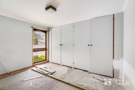 Property photo of 16 Osborn Avenue Kangaroo Flat VIC 3555