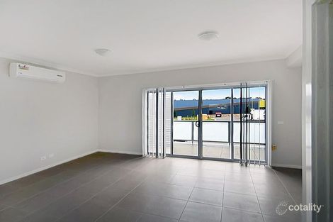 Property photo of 2 Rocket Lane Cranbourne North VIC 3977
