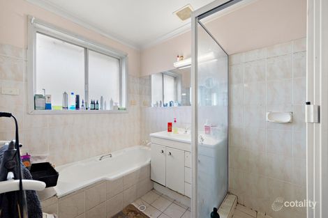Property photo of 34 Kalgoorlie Crescent Fisher ACT 2611