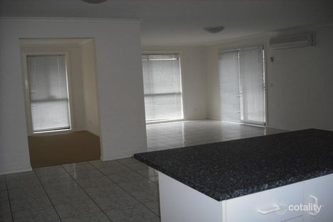 Property photo of 17 Stainsby Crescent Roxburgh Park VIC 3064
