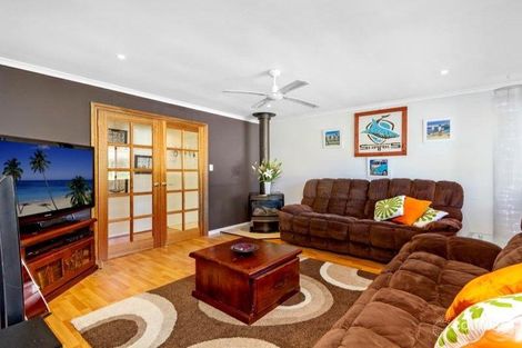 Property photo of 7 Kookaburra Avenue Lake Munmorah NSW 2259