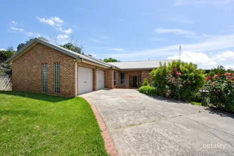 Property photo of 24 Hamilton Valley Court Lavington NSW 2641