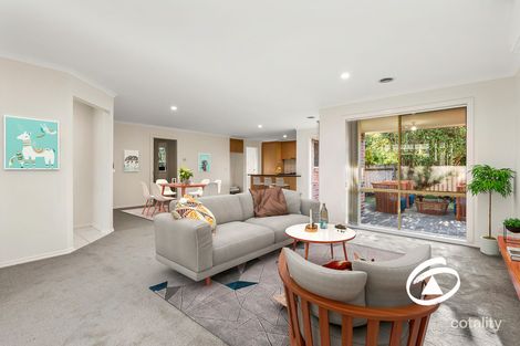 Property photo of 2/40 Ambleside Crescent Berwick VIC 3806