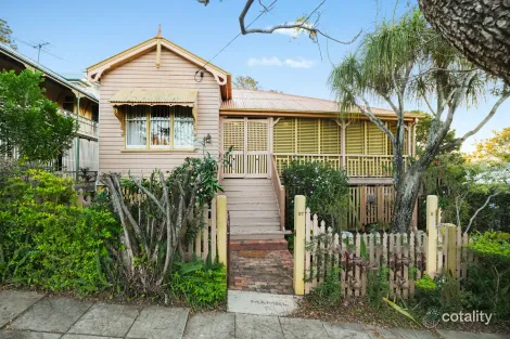 57 Ellenborough St, Ipswich, QLD 4305