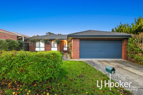 Property photo of 10 Shetland Court Pakenham VIC 3810