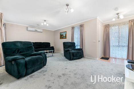 Property photo of 10 Shetland Court Pakenham VIC 3810