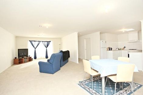 Property photo of 2/29 Rutman Close Werribee VIC 3030