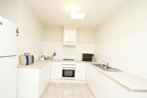 Property photo of 2/29 Rutman Close Werribee VIC 3030