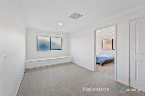 Property photo of 23 Waterwheel Grove Mernda VIC 3754