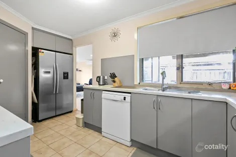 Property photo of 44 Canonbury Circle Seabrook VIC 3028