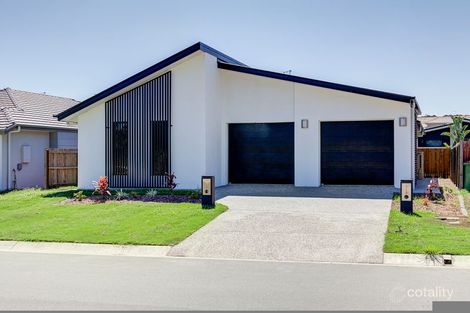 2/19 Br Ted Magee Dr, Collingwood Park, QLD 4301