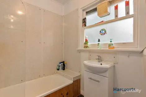 Property photo of 1 Giblin Street Rosebery TAS 7470