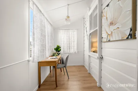 Property photo of 24 Paris Street West End QLD 4101