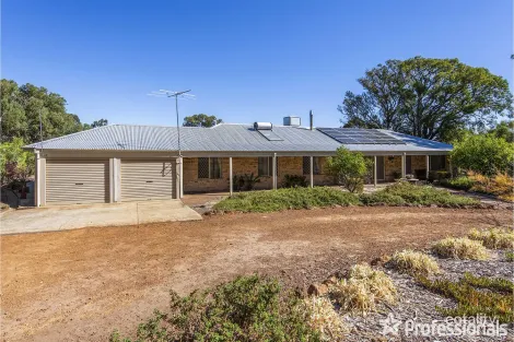 Property photo of 28 Wallangarra Drive Bedfordale WA 6112