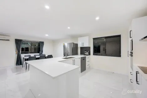 Property photo of 28 Khoo Place Calamvale QLD 4116