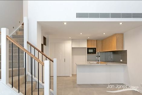 Property photo of 8/56 Oxley Avenue Woody Point QLD 4019