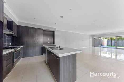 Property photo of 16 Pendragon Crescent Derrimut VIC 3026