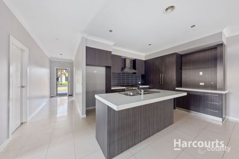 Property photo of 16 Pendragon Crescent Derrimut VIC 3026