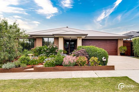 9 Davidson St, Pakenham, VIC 3810