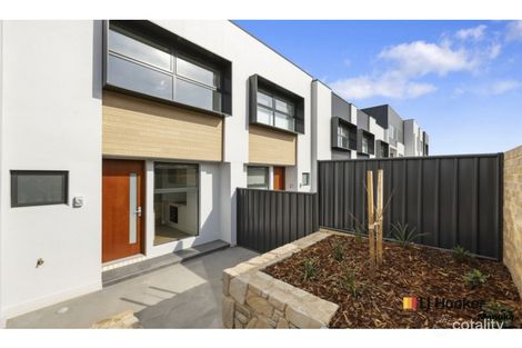 4/12 Ellison Harvie Cl, Greenway, ACT 2900