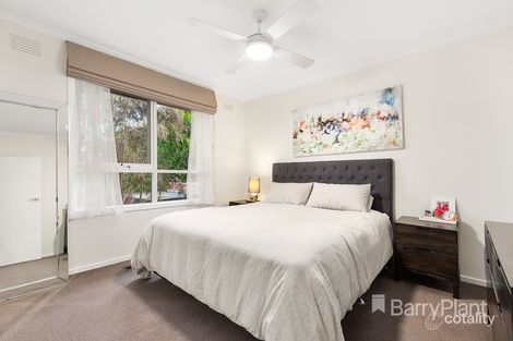 Property photo of 2/77-79 Wetherby Road Doncaster VIC 3108