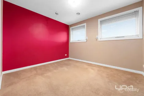 Property photo of 28 Ruben Drive Sydenham VIC 3037
