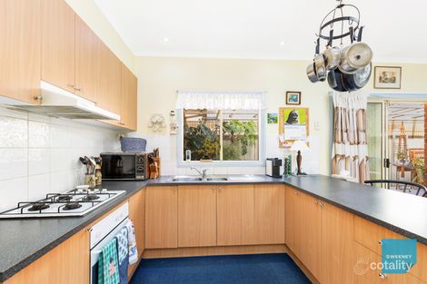 Property photo of 30 William Circuit Caroline Springs VIC 3023