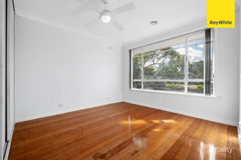 Property photo of 13 Curlew Close Melton VIC 3337