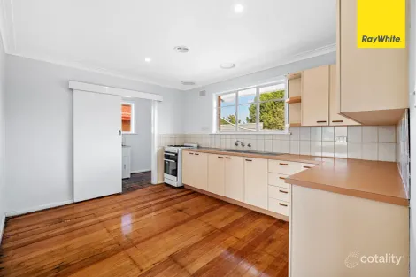 Property photo of 13 Curlew Close Melton VIC 3337