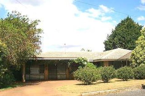 6 Nugent Cres, Wilsonton, QLD 4350