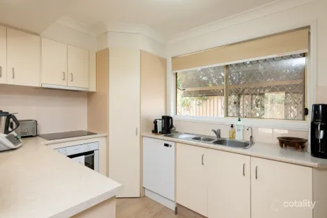 Property photo of 1/37 Victor Avenue Paradise Point QLD 4216