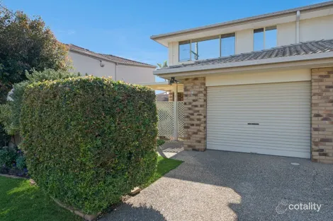 Property photo of 1/37 Victor Avenue Paradise Point QLD 4216