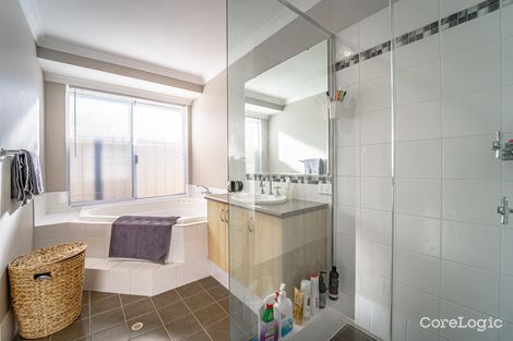Property photo of 40 Grandmere Parade Meadow Springs WA 6210