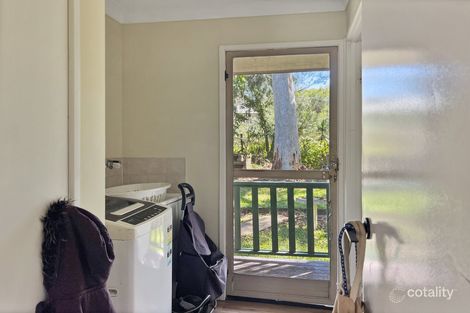 Property photo of 5 Lakeside Avenue Macleay Island QLD 4184