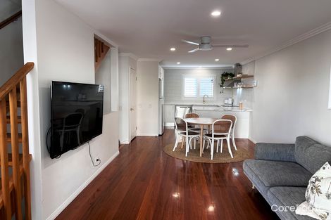 Property photo of 6/3-5 Bradford Street Labrador QLD 4215