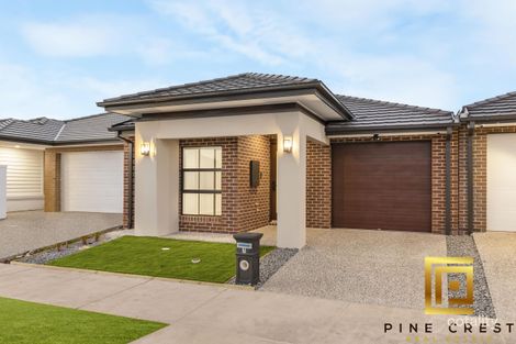 7 MERLOT PDE, FRASER RISE, VIC 3336
