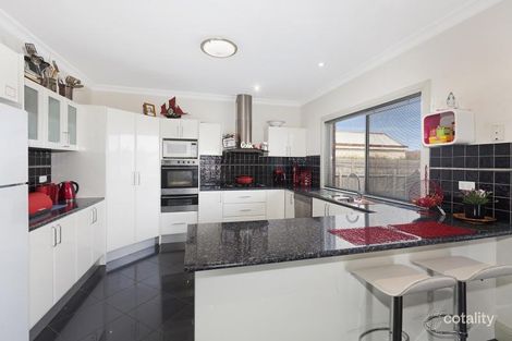 Property photo of 4 Salesian Court Sunbury VIC 3429