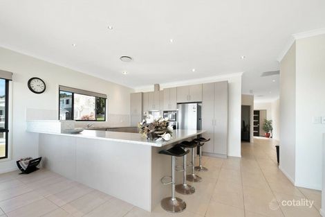 Property photo of 2 Pitcairn Court Pacific Heights QLD 4703
