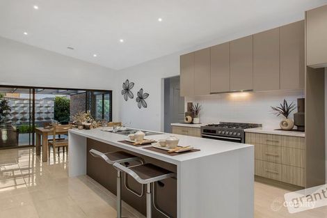 Property photo of 44 Grandvue Boulevard Pakenham VIC 3810