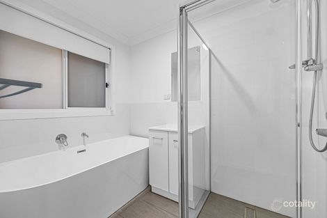 Property photo of 21 Semillon Crescent Eschol Park NSW 2558