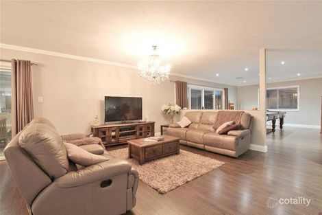 Property photo of 21 Franzman Avenue Elderslie NSW 2570