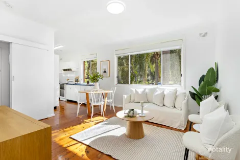 1/13 Buckle Cres, West Wollongong, NSW 2500