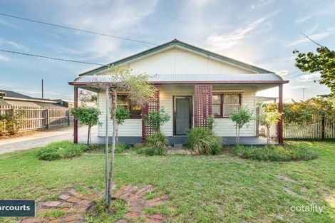 110 Wilsons Rd, Newcomb, VIC 3219