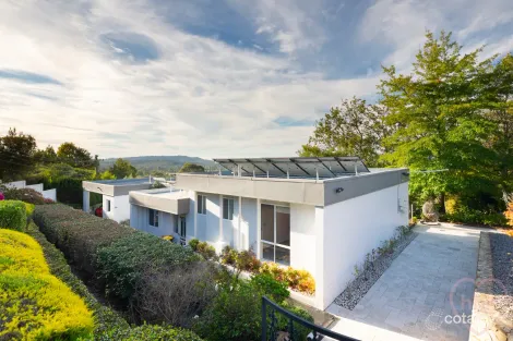 Property photo of 10 Howarth Place Chapman ACT 2611